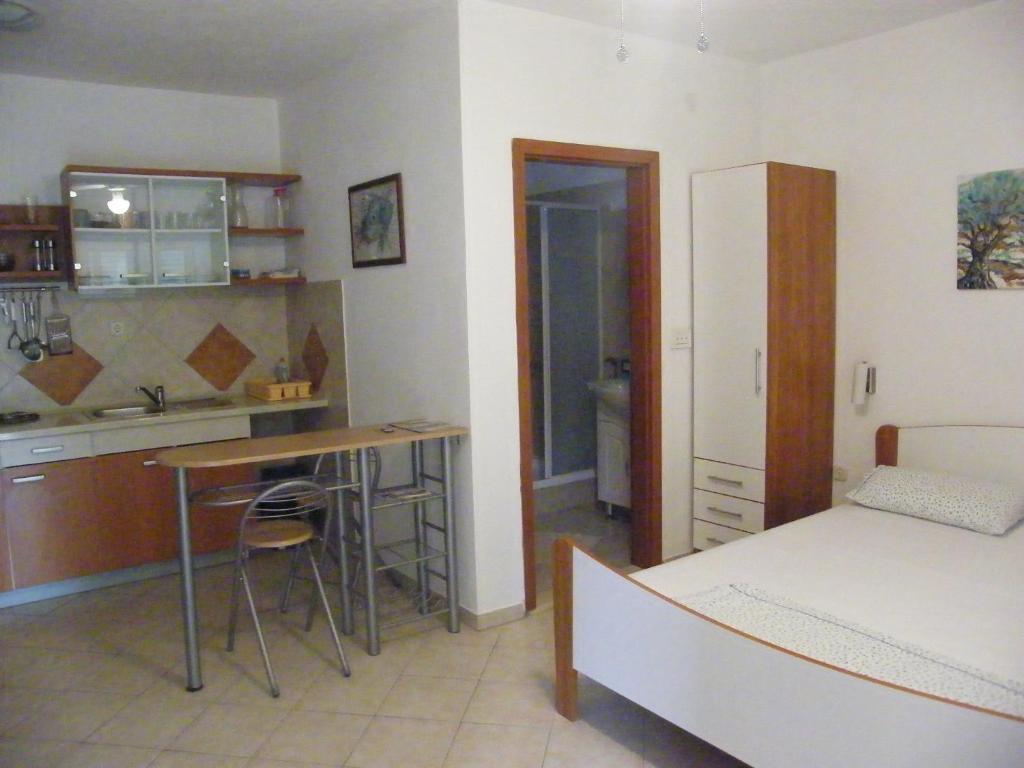 Apartments Maslina ルンバルダ 部屋 写真